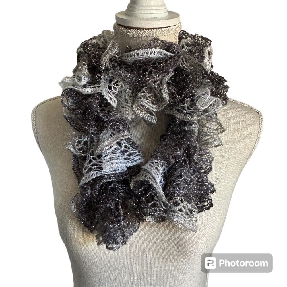 Crochet Knit Striped Scarf Shimmering Gray & White Textured EUC - Picture 2 of 4